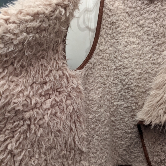 Vest - Picture 3 of 3